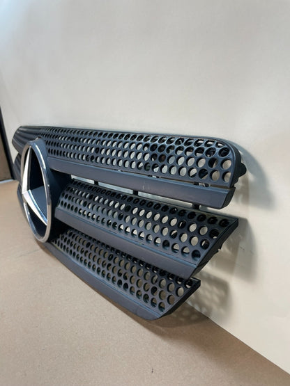 1998 to 2005 Mercedes-Benz ML320 Front Upper Grille Grill AJ0641 DG1