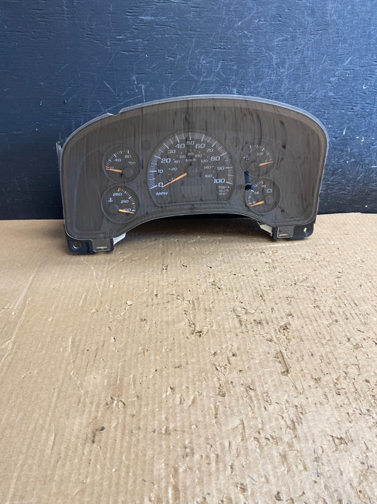 2004 to 2007 Chevrolet Express Speedometer Cluster Gauge AF1599 DG0