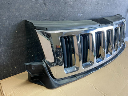 2011 to 2013 Jeep Grand Cherokee Front Upper Grill Grille OEM AA8808 DG1