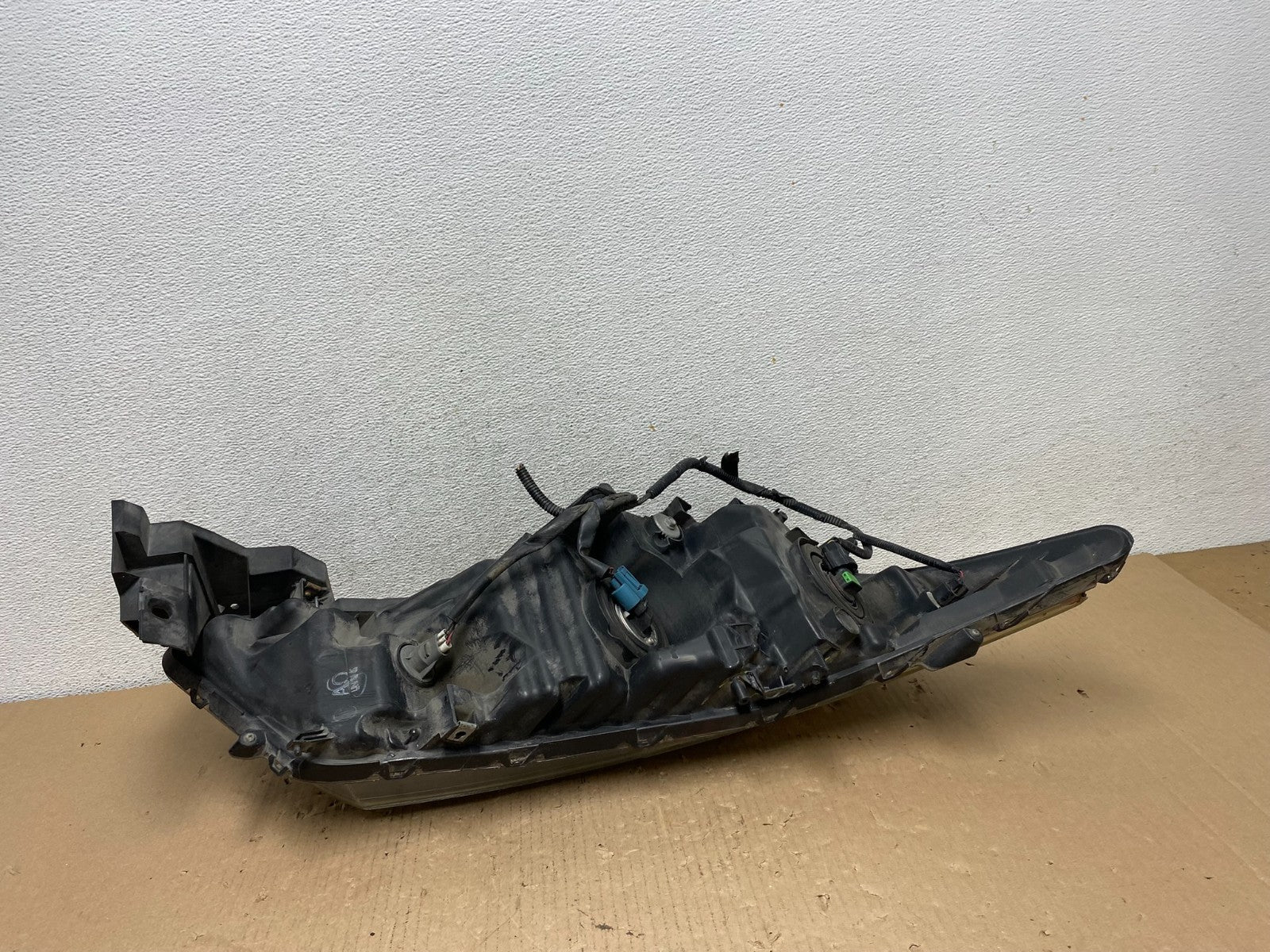 2010 - 2012 Honda Accord Crosstour Left Driver LH Side Headlight AF3185 DW8