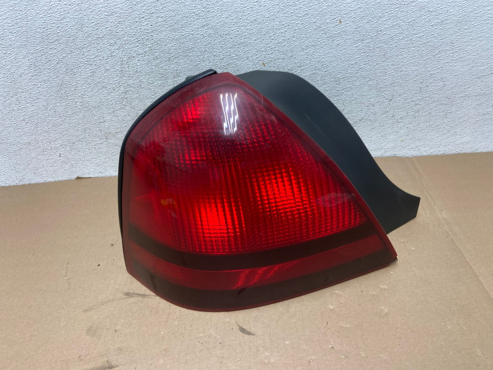2003-2011 Mercury Grand Marquis Left Driver Lh Side Tail Light AG3341 LK0