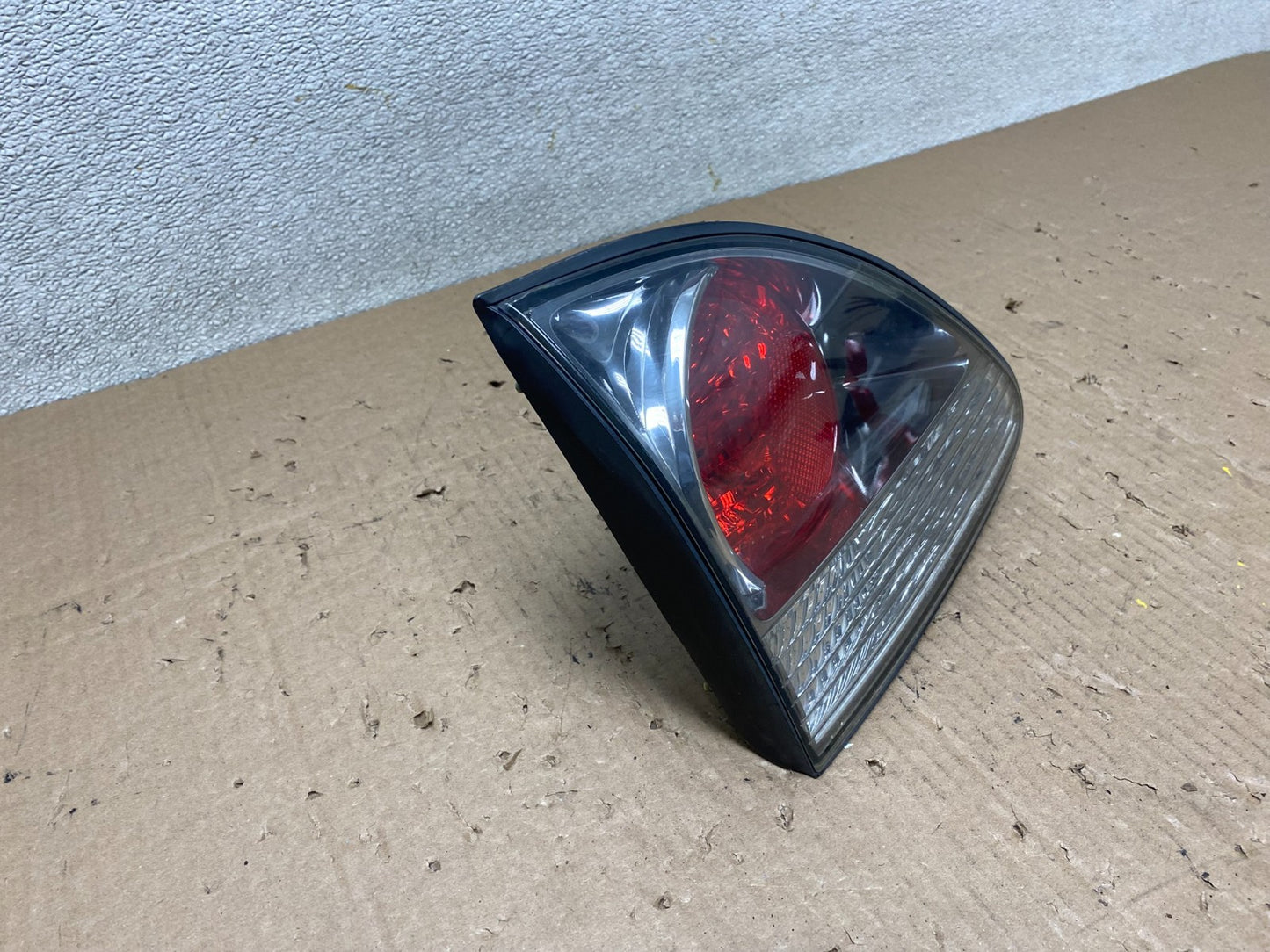 2000-2003 Lexus Rx300 Left Driver Lh Side Rear Inner Tail Light T7656 DW2