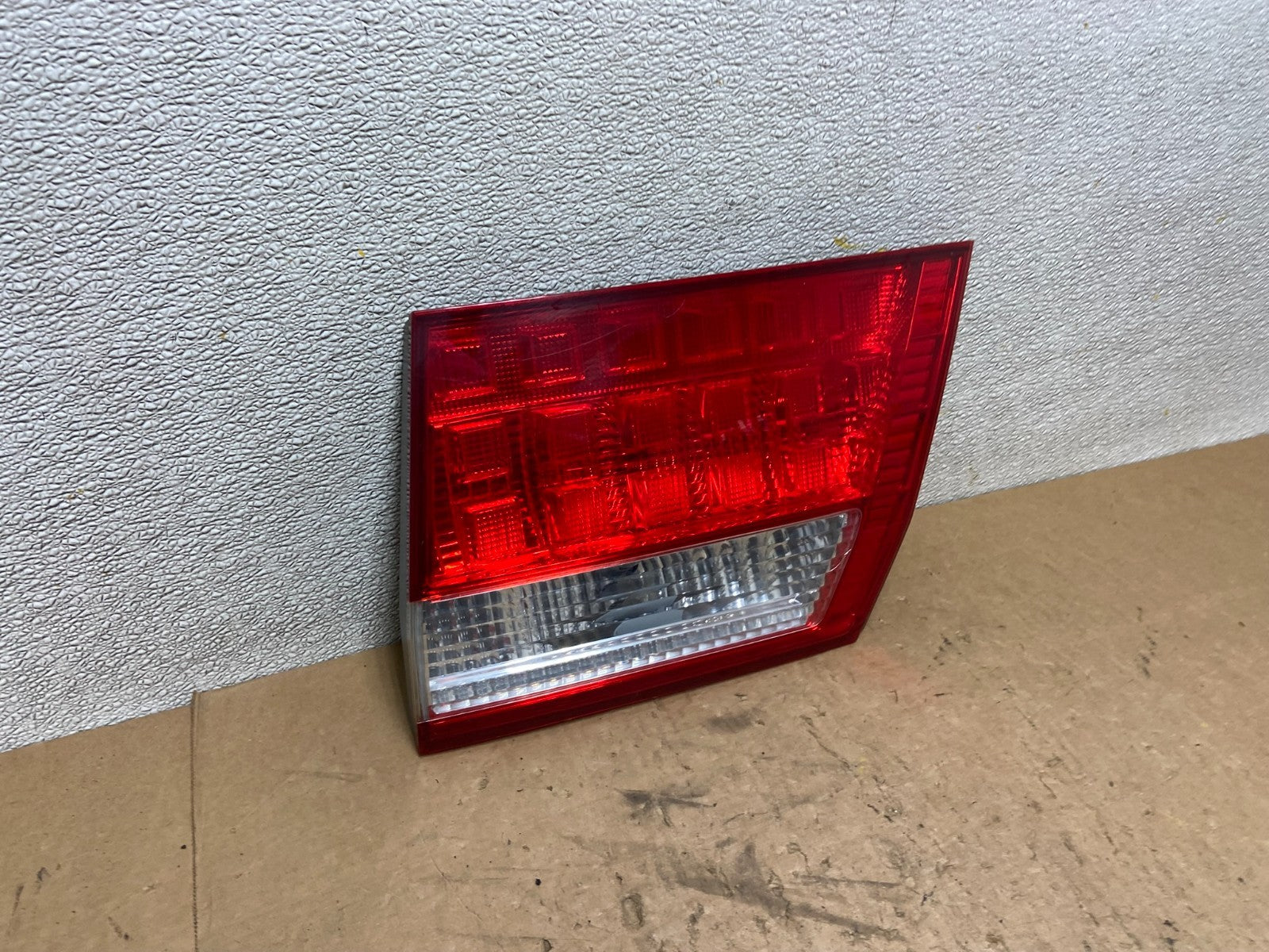 2005 2006 2007 Honda Odyssey Inner Right Passenger RH Tail Light Z9343 DW2