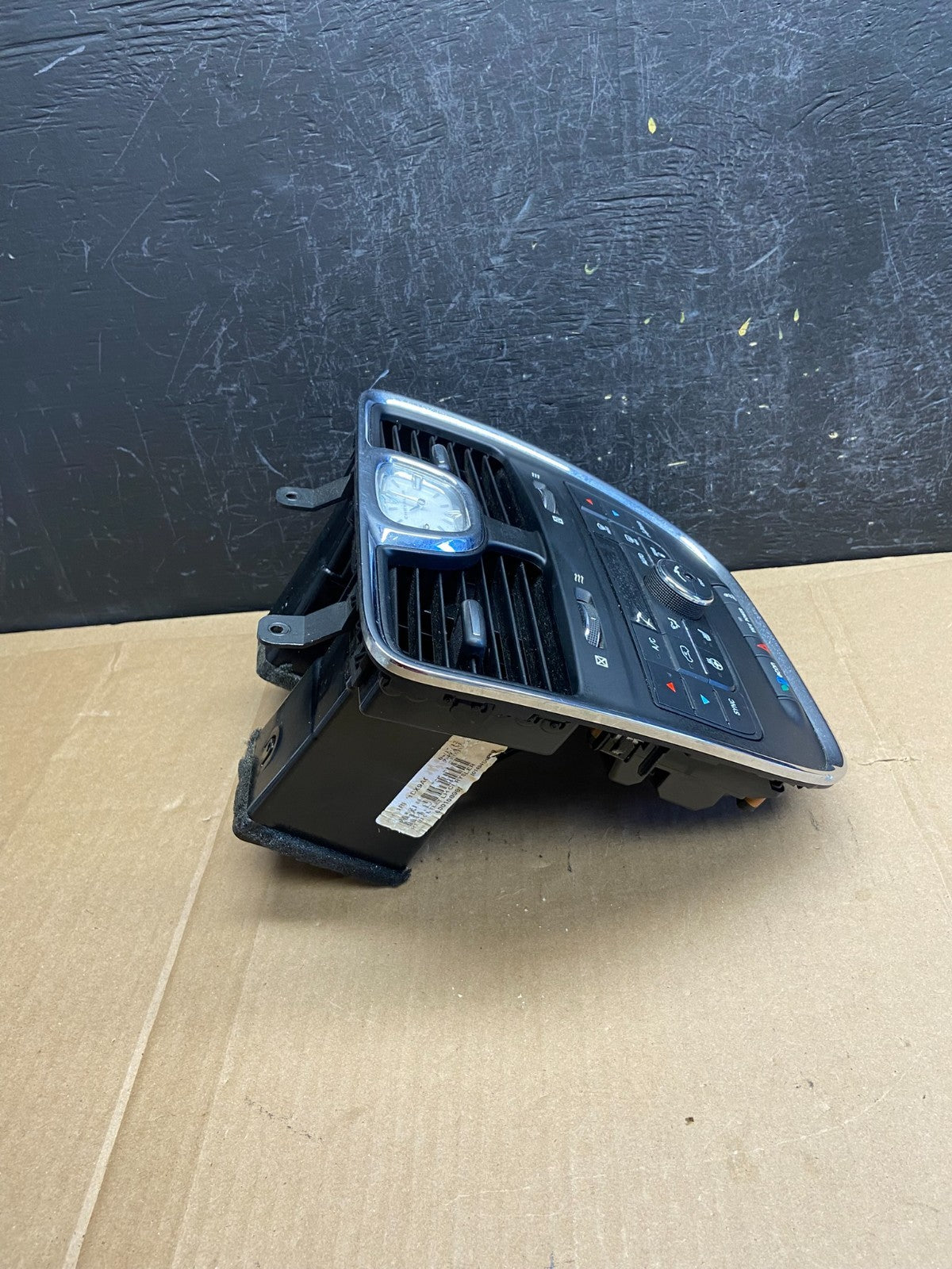 2011-2016 Chrysler Town Country Climate Control Panel Center Dash Trim AD2080 DG1