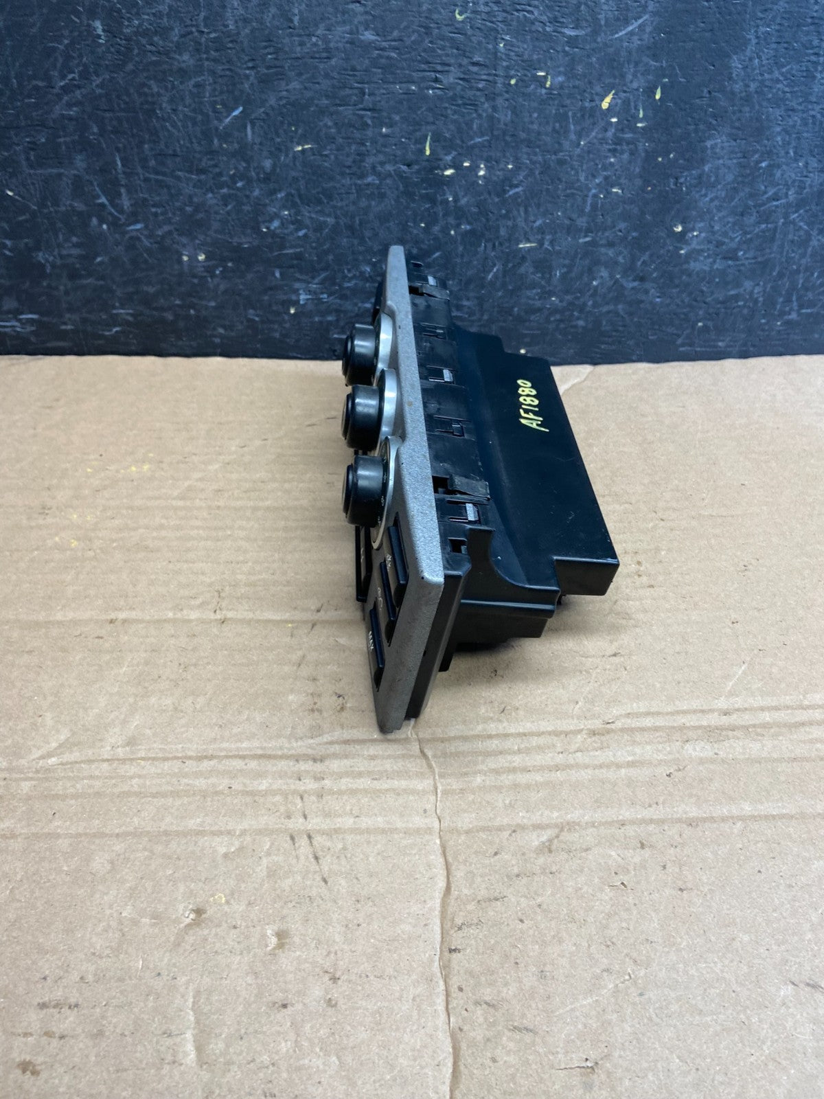 2003 to 2006 Land Rover Range Rover Ac Heater Climate Control af1880 DG2