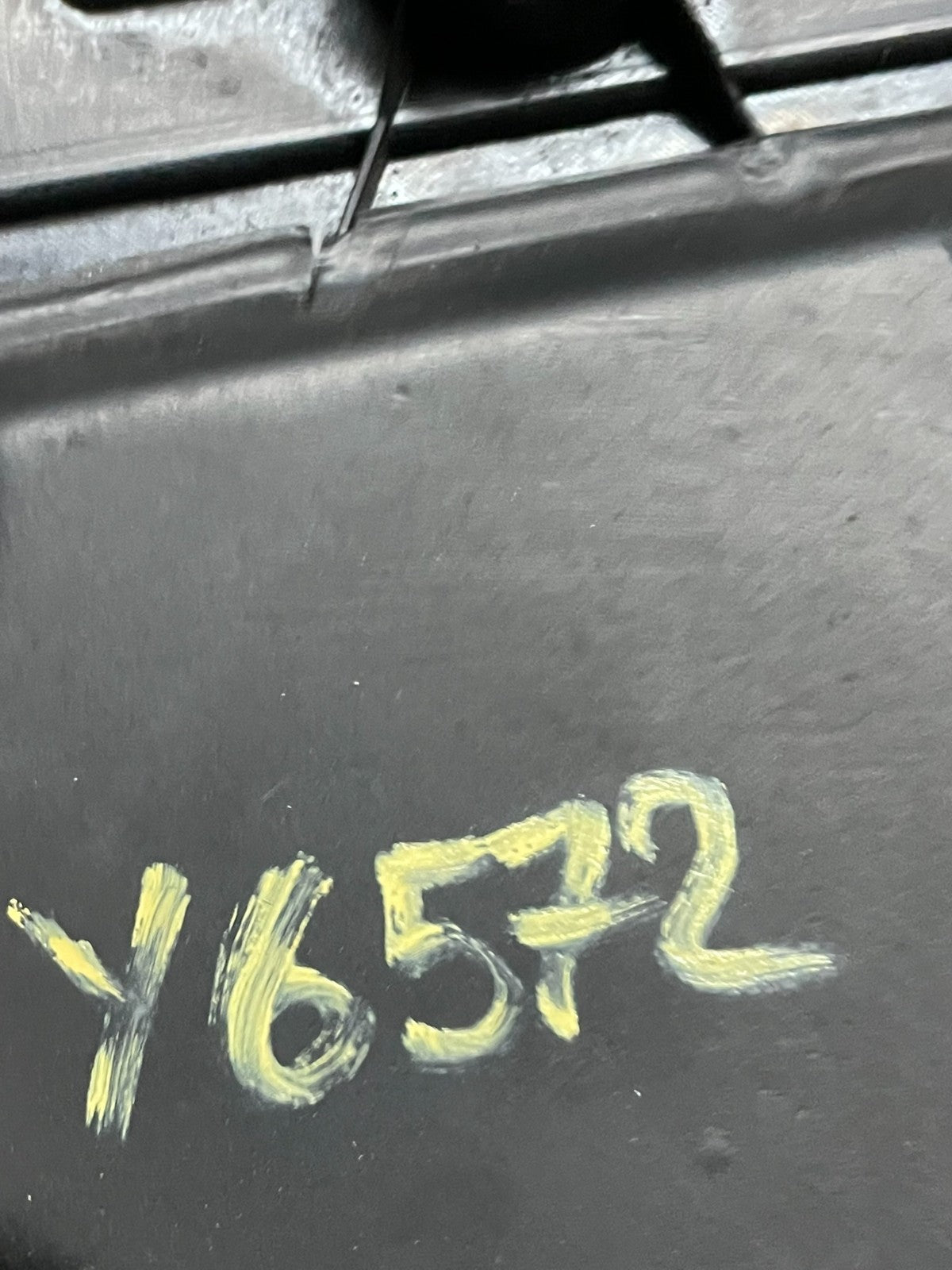 2005 - 2010 Hyundai Santa Fe V6 Engine Motor Cover Y6572 DG11