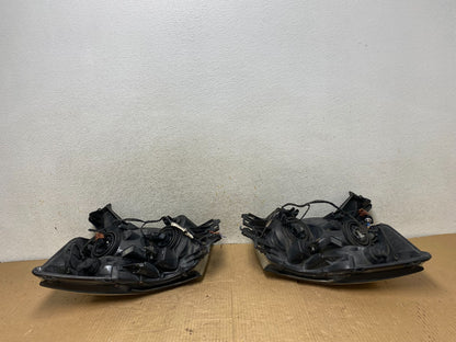 2004 to 2007 Nissan Armada Left+Right Side Set Headlights AI8168 DW9