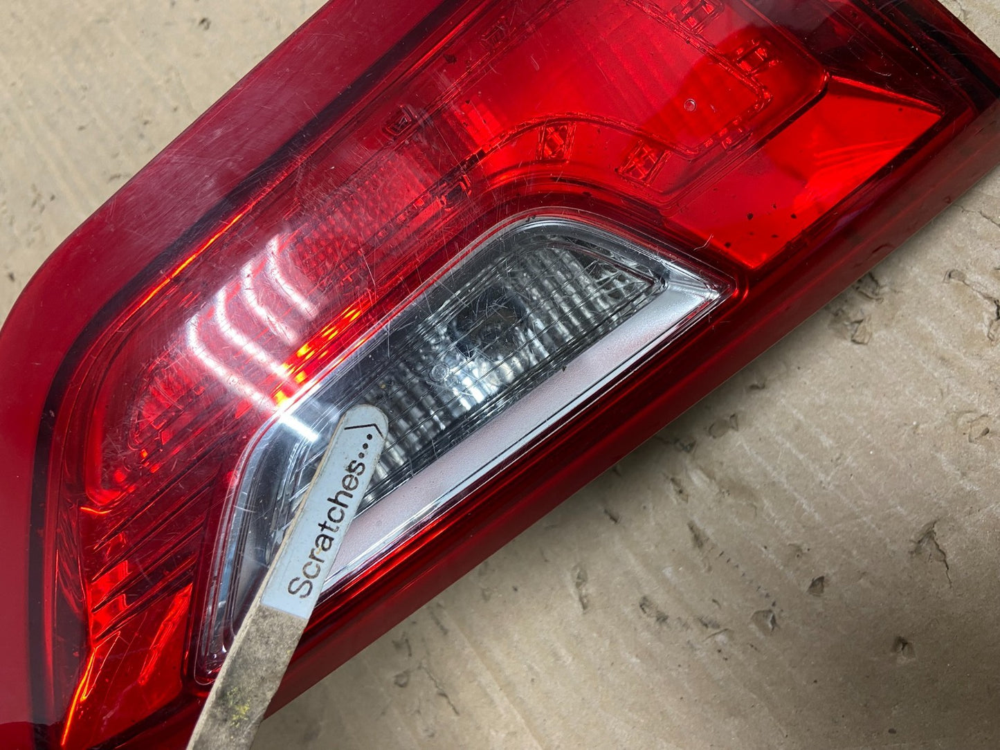 2016 - 2019 Chevrolet Malibu Left Driver LH Inner Tail Light AE9379 DG3