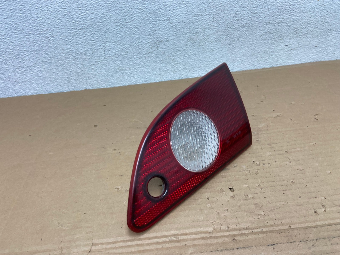 2001 2002 Toyota Corolla Right Passenger RH Side Inner Tail light AD4220 LK2