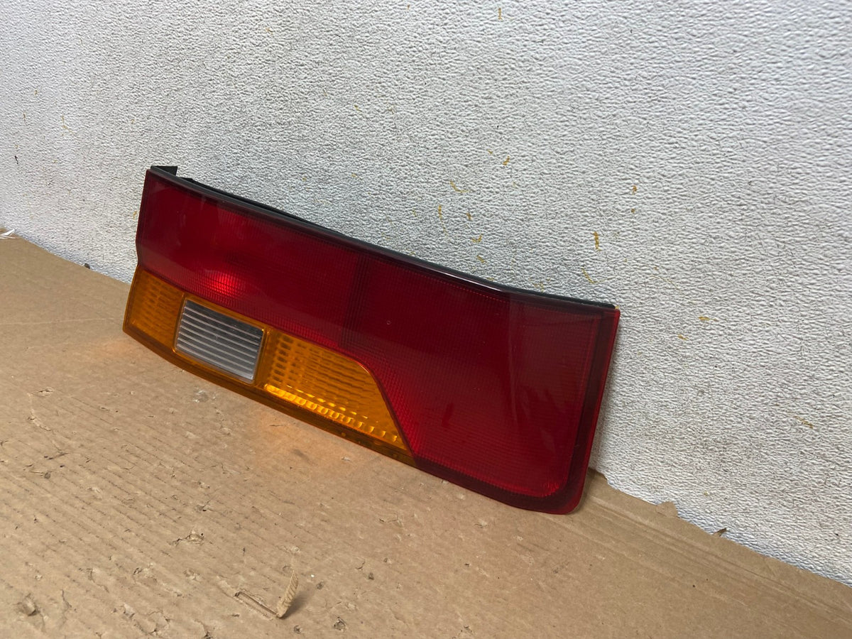 2002 2003 2004 Honda Odyssey Left Driver LH Side Tail Light Inner AH8901 LK2