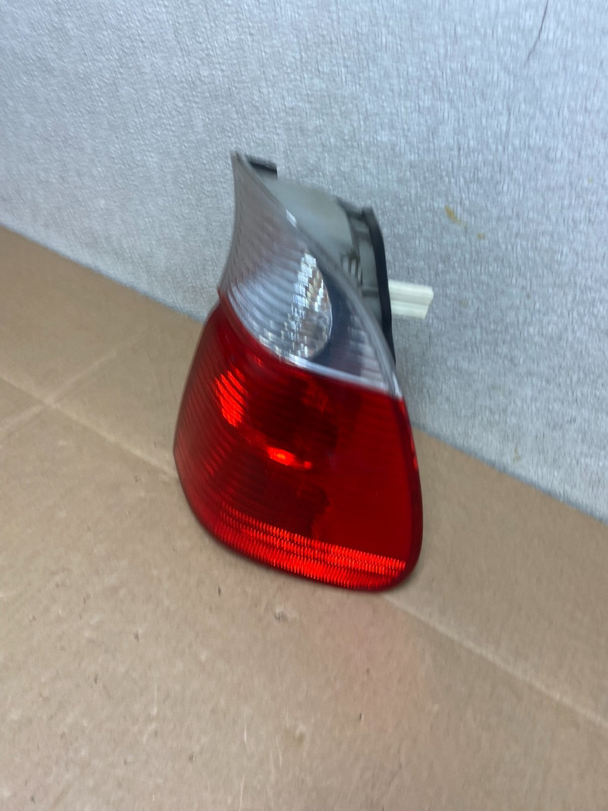 2004 2005 2006 BMW E53 X5 Right Passenger Rh Side Tail Light Oem Y8441 DW1