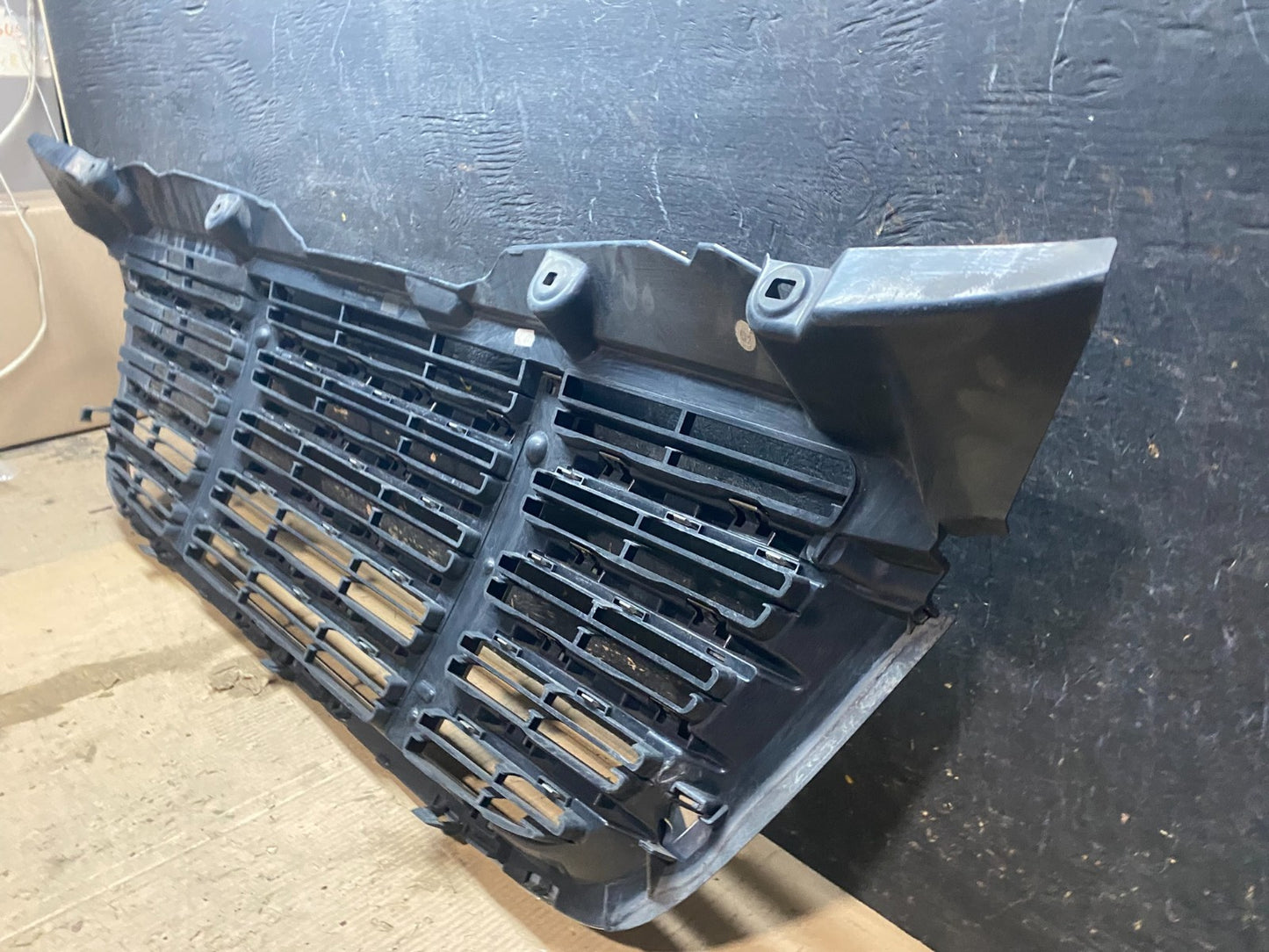 2009 to 2011 Freightliner Sprinter Front Upper Chrome Grill Grille X3431 DG4