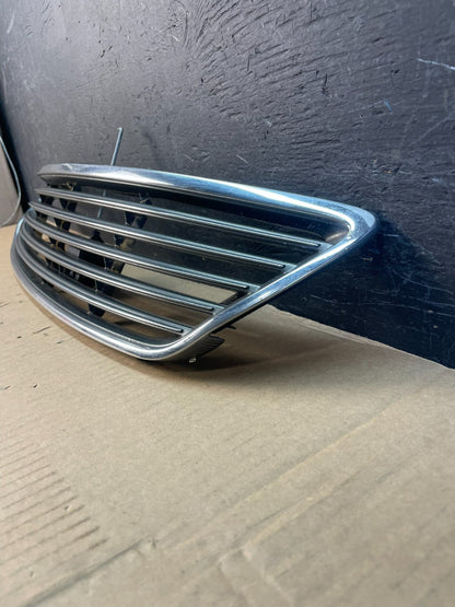 2005 to 2006 Lexus ES330 Front Bumper Upper Grille Grill AD57261