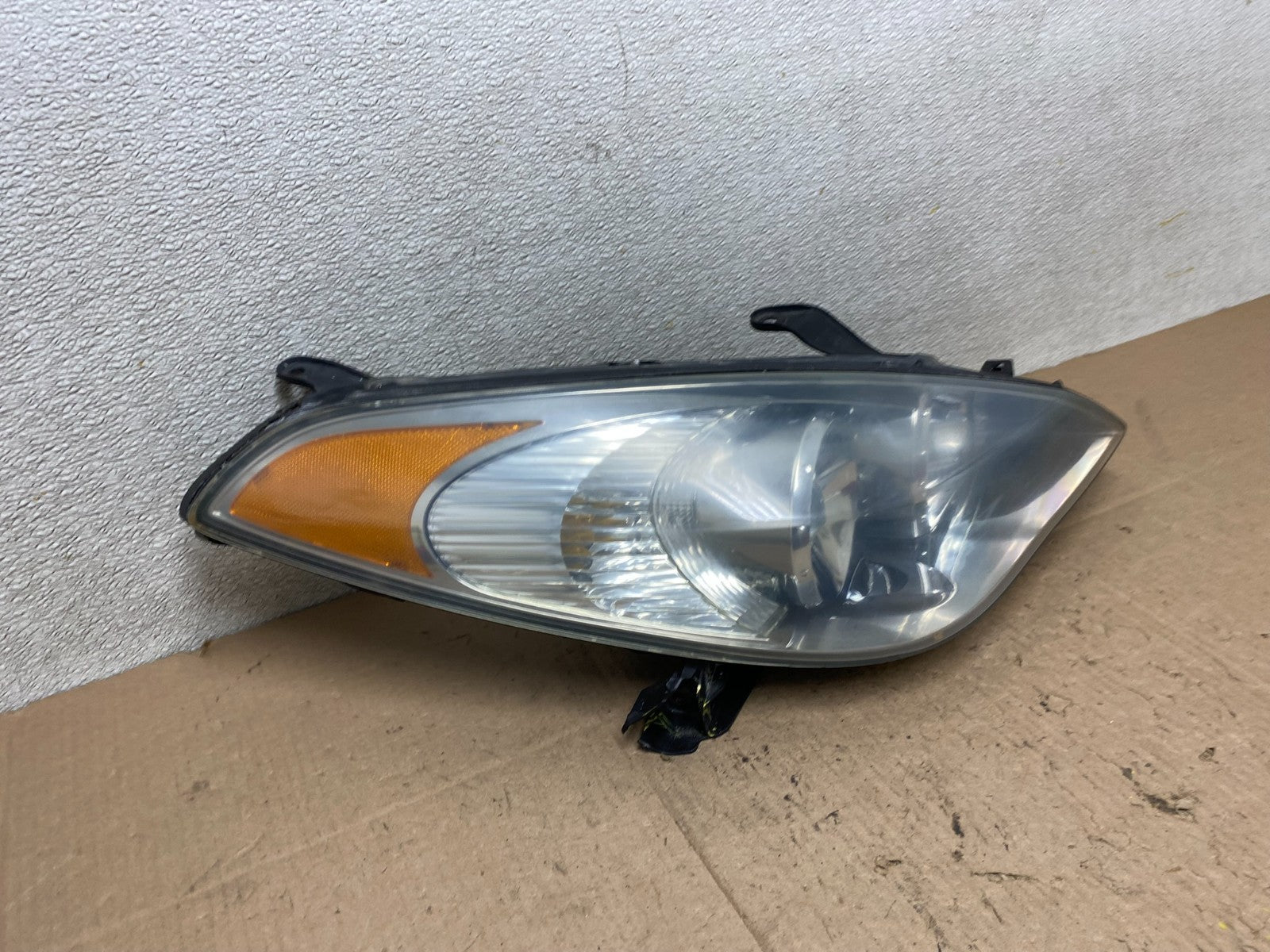 2004 2005 2006 Toyota Solara Halogen Headlight Right Passenger Side W0958 DW2