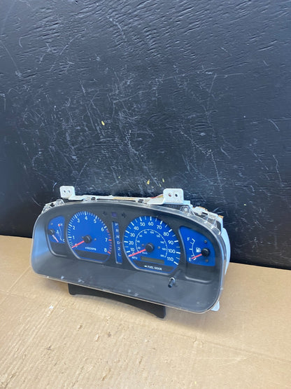 2001 2003 Toyota Sienna Speedometer Cluster Gauge AB9722 DG1