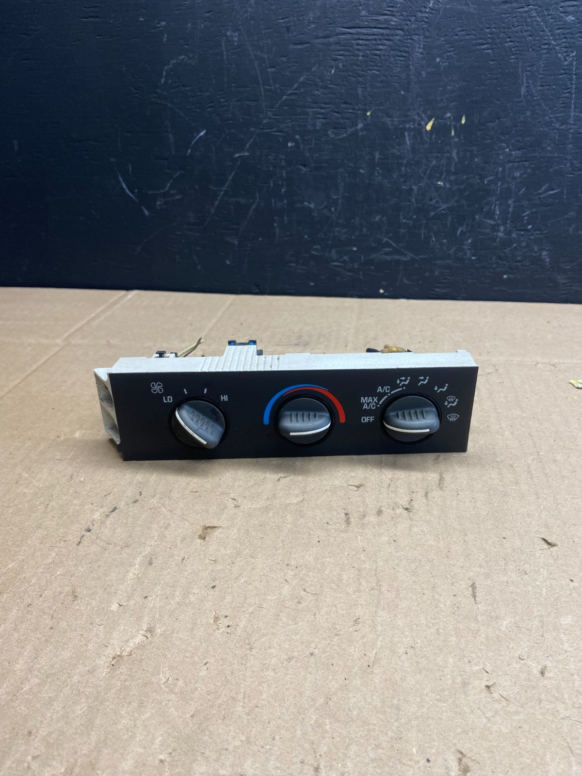 2001 - 2007 GMC Chevrolet Express 1500 Climate Control A/C ab9340 DG0