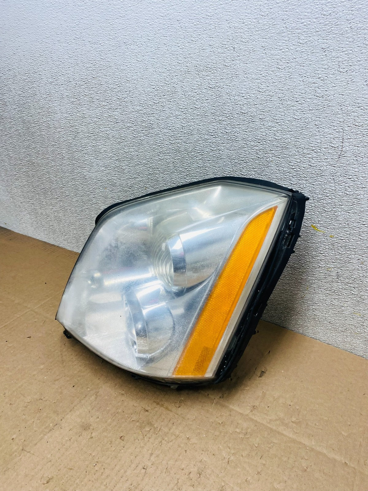 2006 to 2011 Cadillac DTS Left Driver Lh Xenon Hid Headlight Oem Y2739 DW1