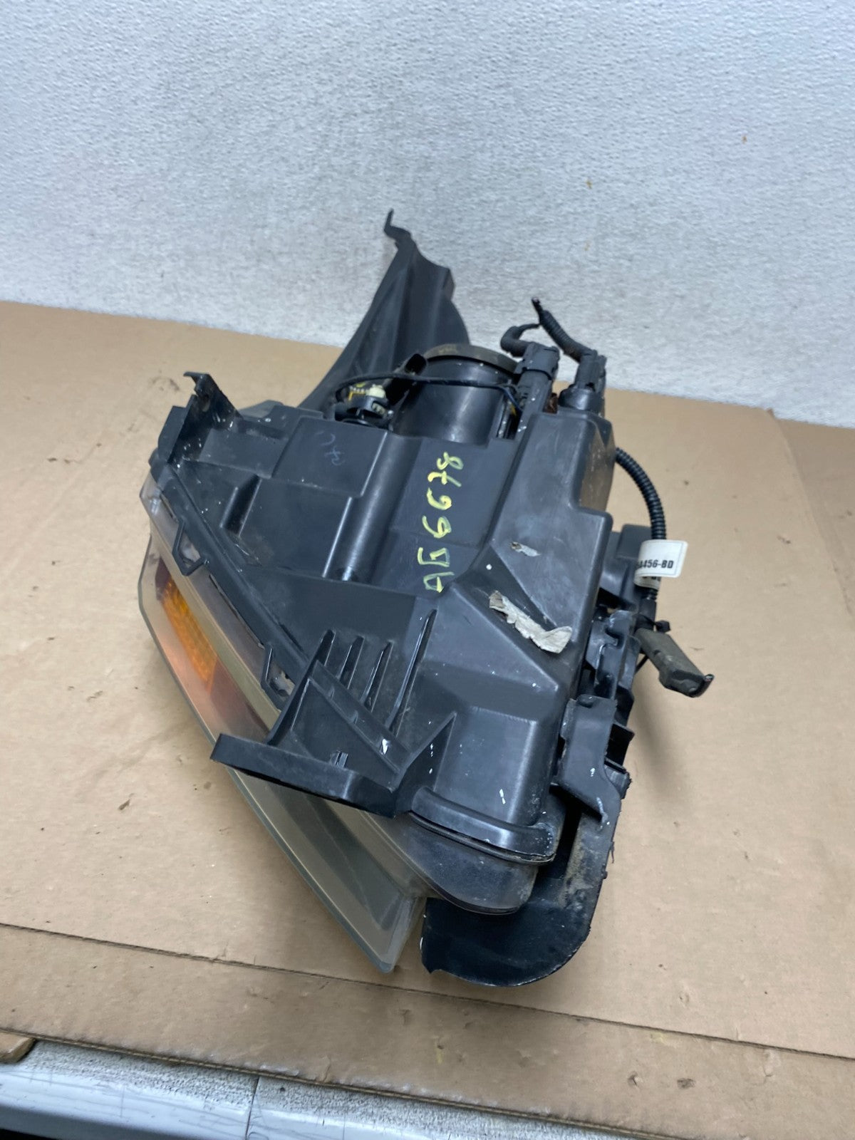2011 - 2015 Ford Explorer Police Right Passenger Halogen Headlight AG6680 DW9