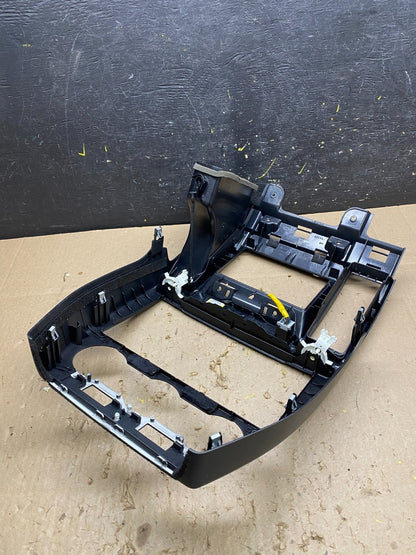 2008 - 2012 Land Rover LR2 Center Radio Climate Dash Air Vent Bezel u5144 DG4