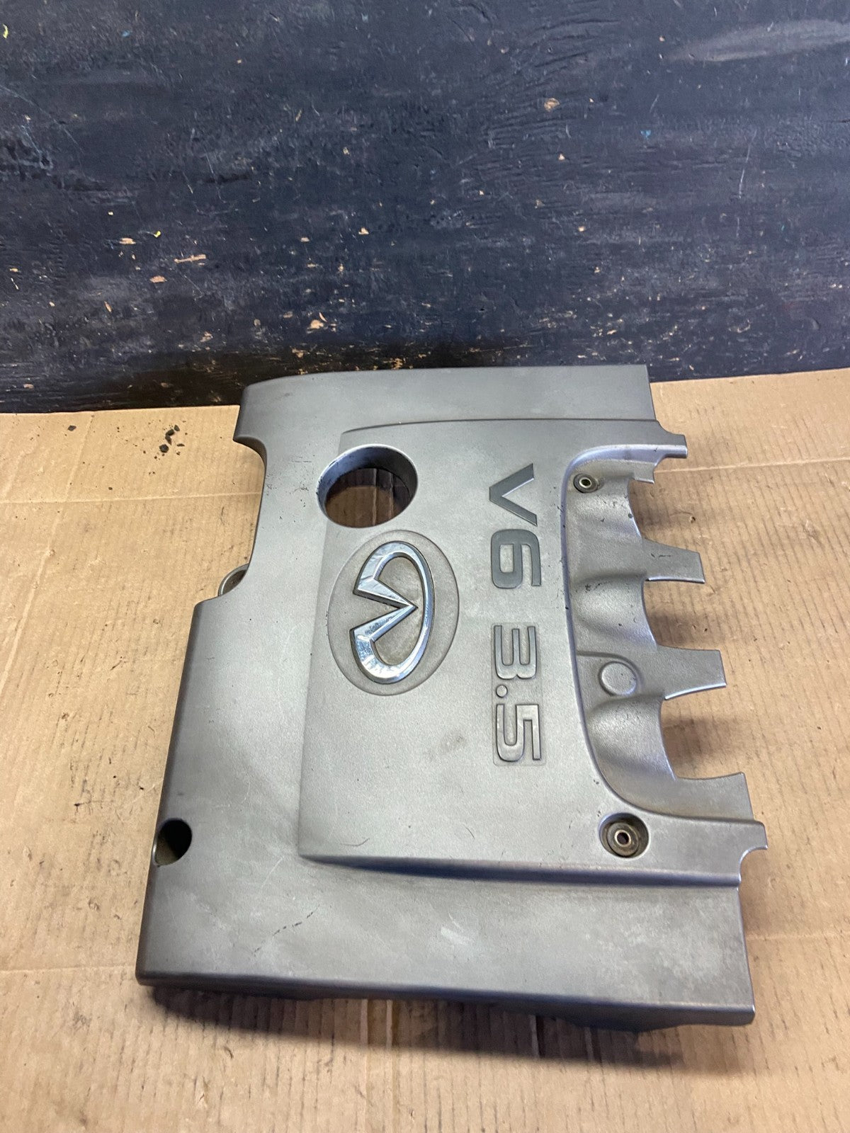 2002 to 2004 Infiniti i35 3.5L V6 Engine Motor Cover OEM R7374 DG2
