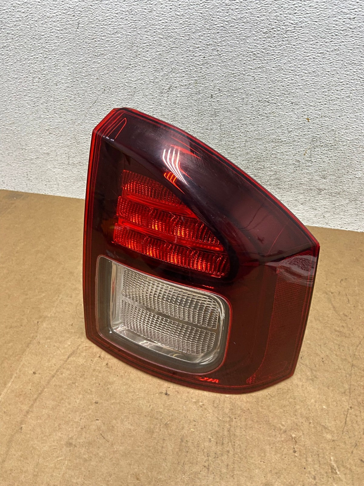 2014 - 2017 Jeep Compass Right Passenger Side Tail Light AE3104 LK0