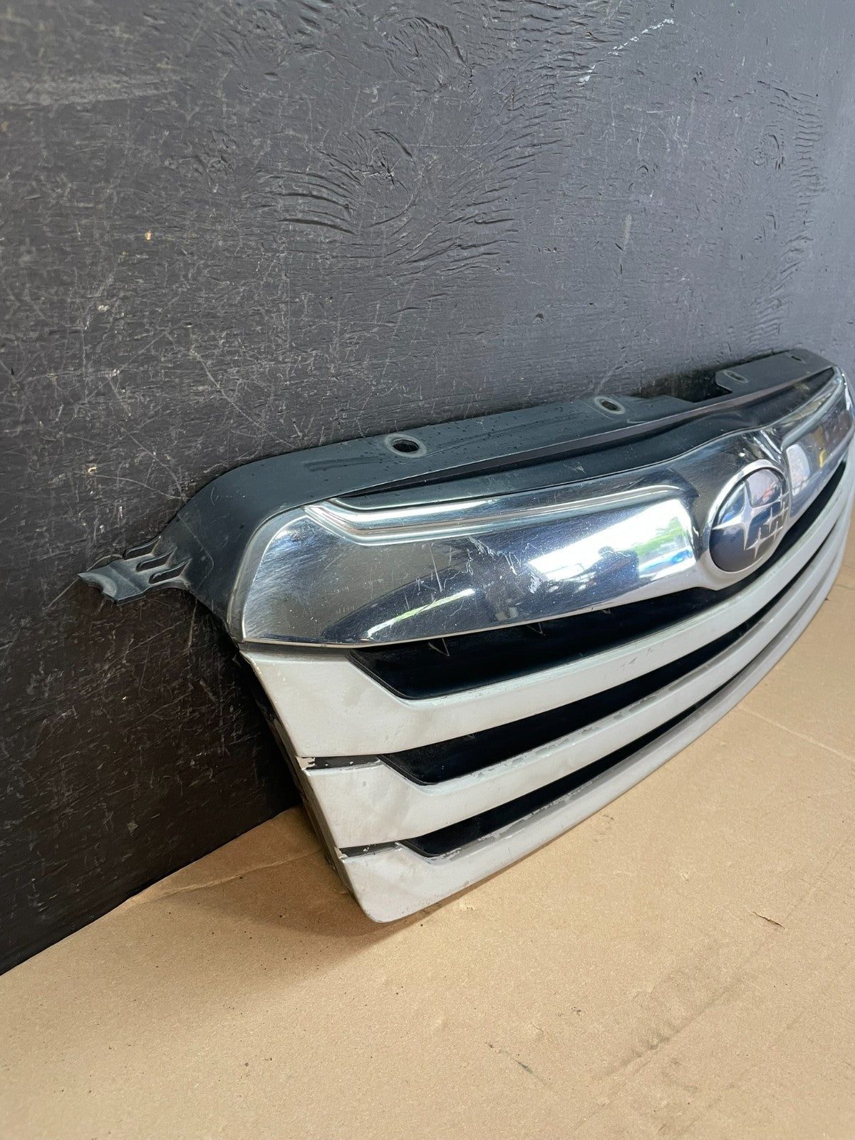 2010 to 2012 Subaru Legacy Outback Wagon Front Grill Grille AD8402 DG2