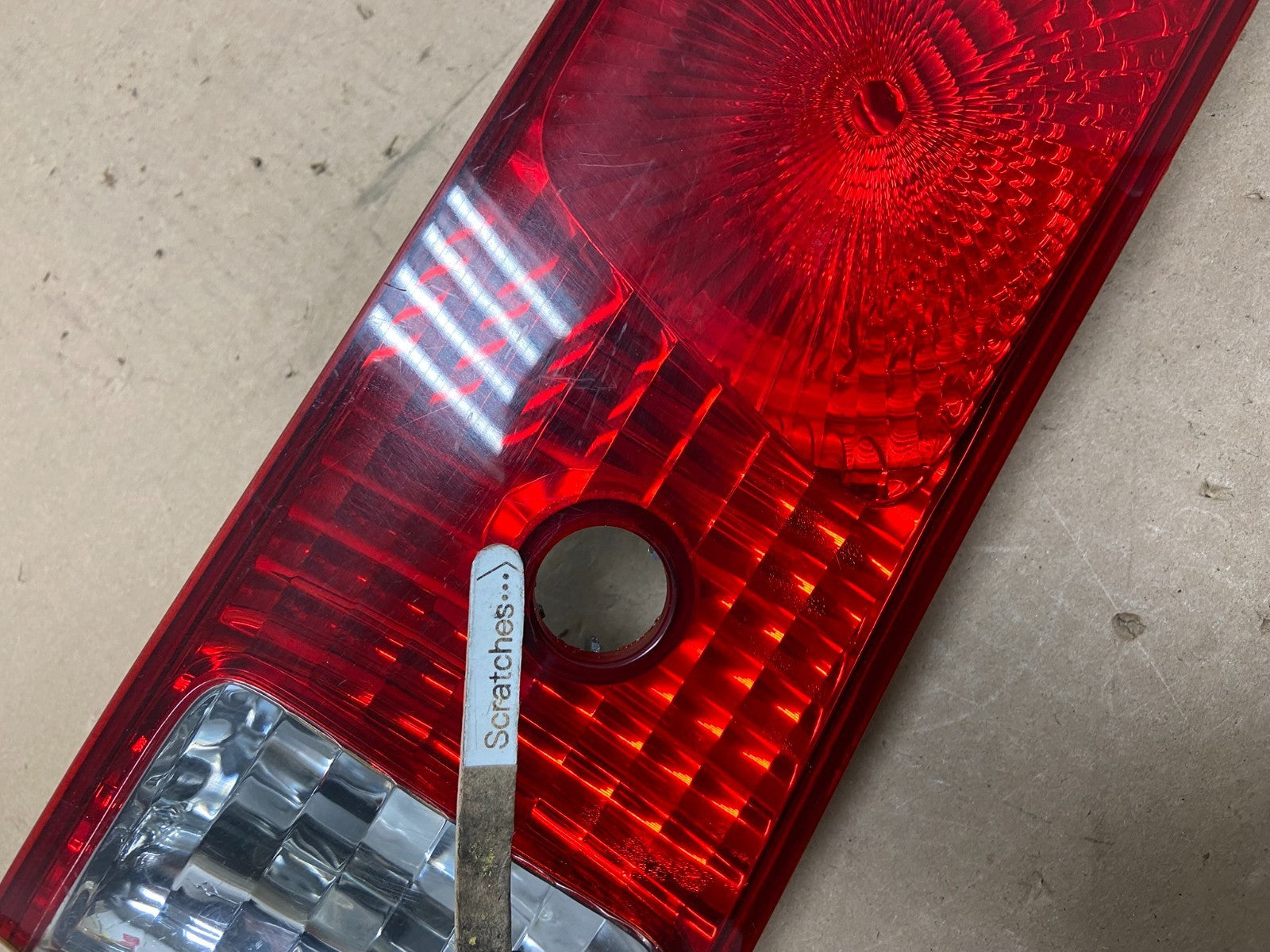 2000-2001 Toyota Camry Tail Light Right Passenger Rh Side Inner AG40973