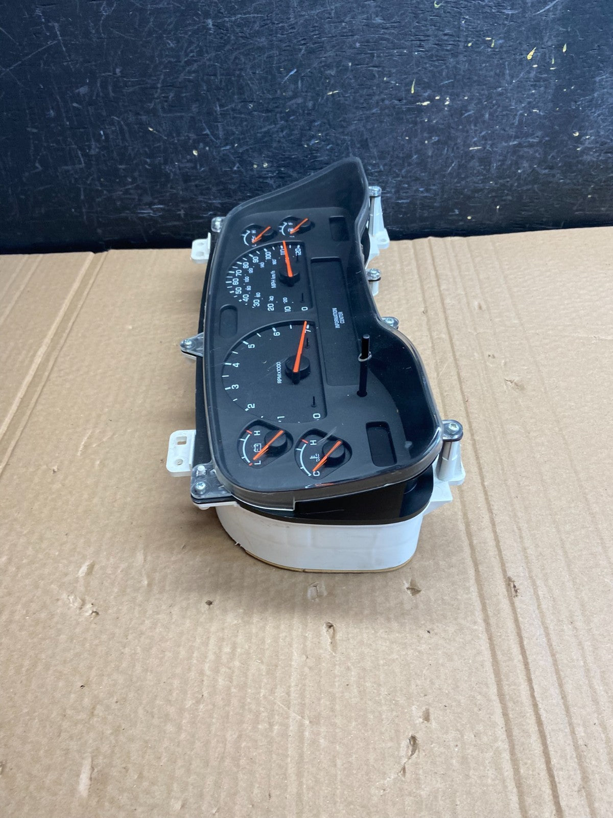 2003 Dodge Durango 4.7L Speedometer Instrument Cluster Gauge AF6134 DG1