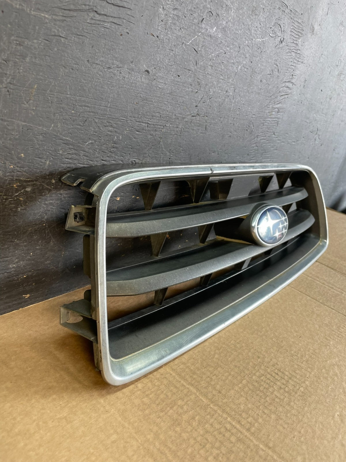 2003 to 2005 Subaru Forester Front Upper Grill Grille Aftermarket AF5178 DG2