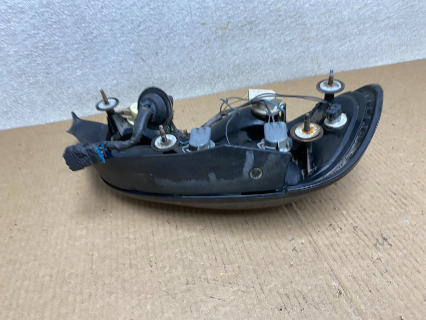 1996-1998 Pontiac Grand AM Right Passenger RH Side Tail Light OEM W3843 DW9