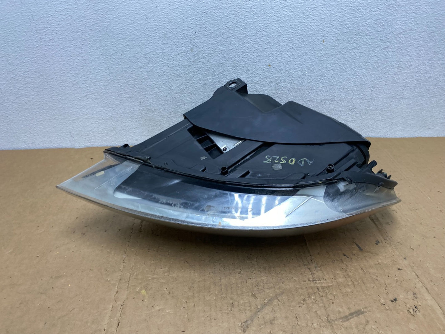 2007- 2009 Audi Q7 Right Passenger RH Side Xenon Hid Headlight AD0528 DW7