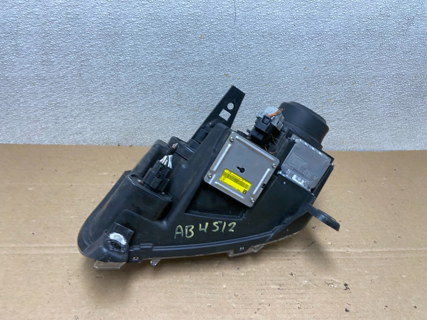 2011-2013 Jeep Grand Cherokee Right Passenger Xenon Headlight AB4512 DW7