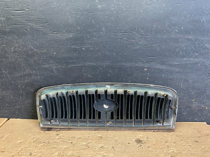 2001 to 2005 Hyundai Sonata Front Upper Grille Grill Bumper OEM S5868 DG7
