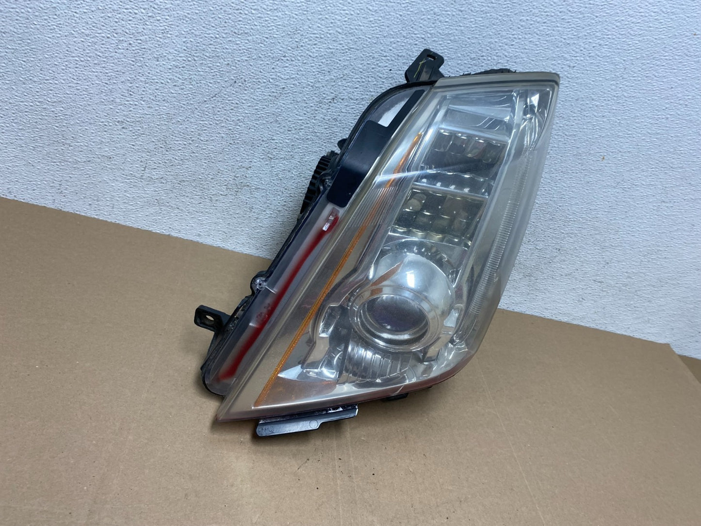 2008 to 2014 Cadillac CTS Left Driver LH Side Xenon Headlight AE4850 DW2
