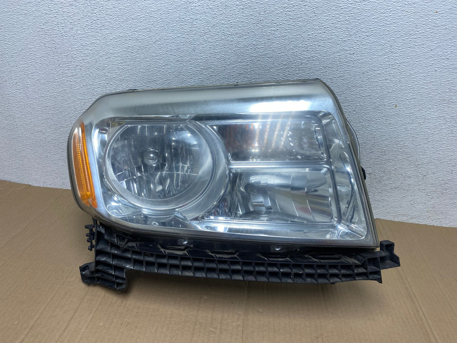 2013 to 2015 Honda Pilot Right Passenger RH Side Halogen Headlight AE8910 LK0