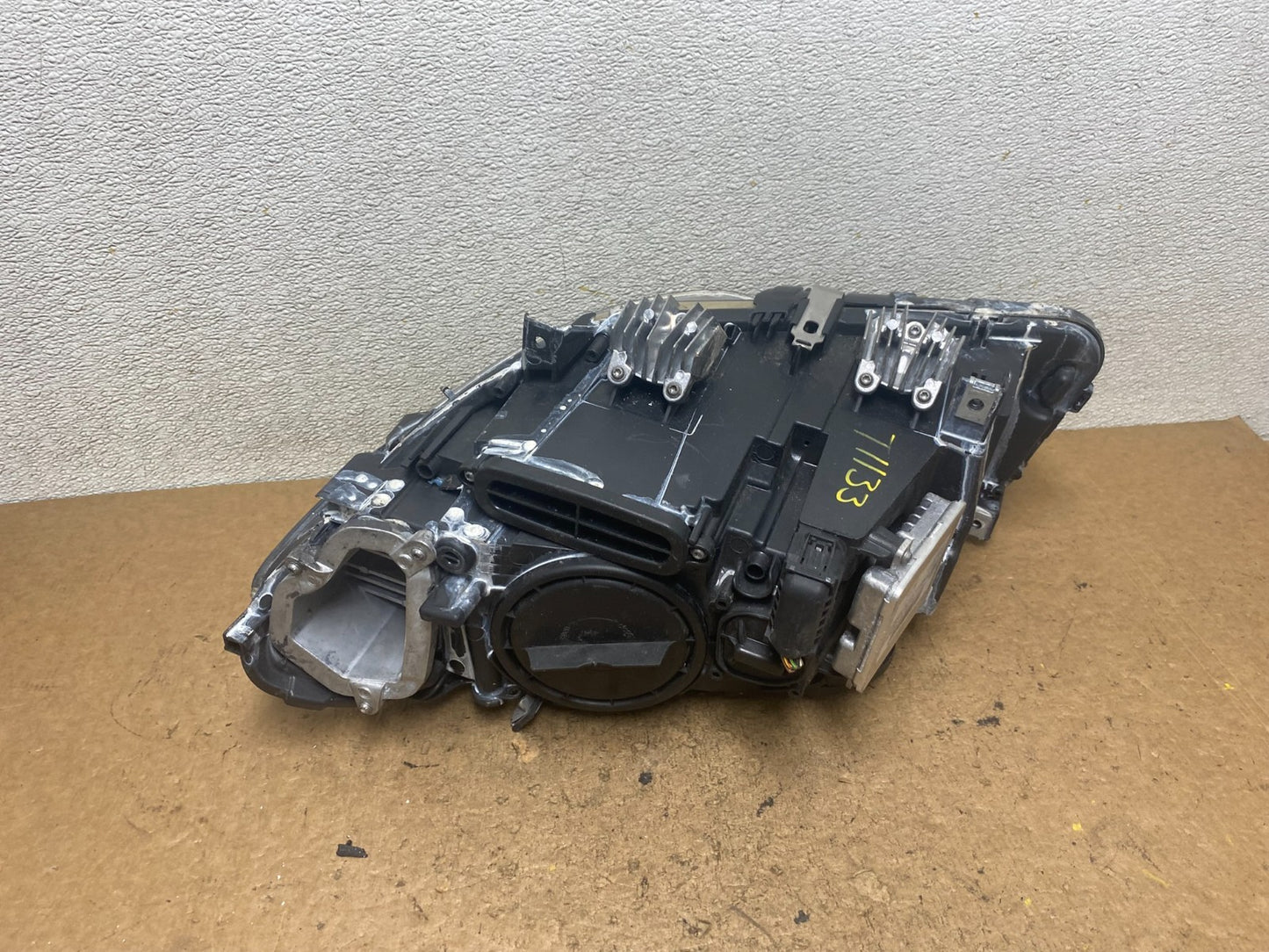 2011-2013 BMW 5 Series F10 Right Passenger Xenon HID AFS Headlight OEM T1133 DW6