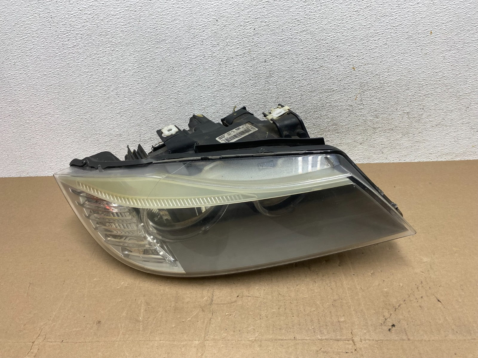 2009-2011 BMW 3 Series 328i 4/D Sedan Headlight Halogen Right Passenger AE67350