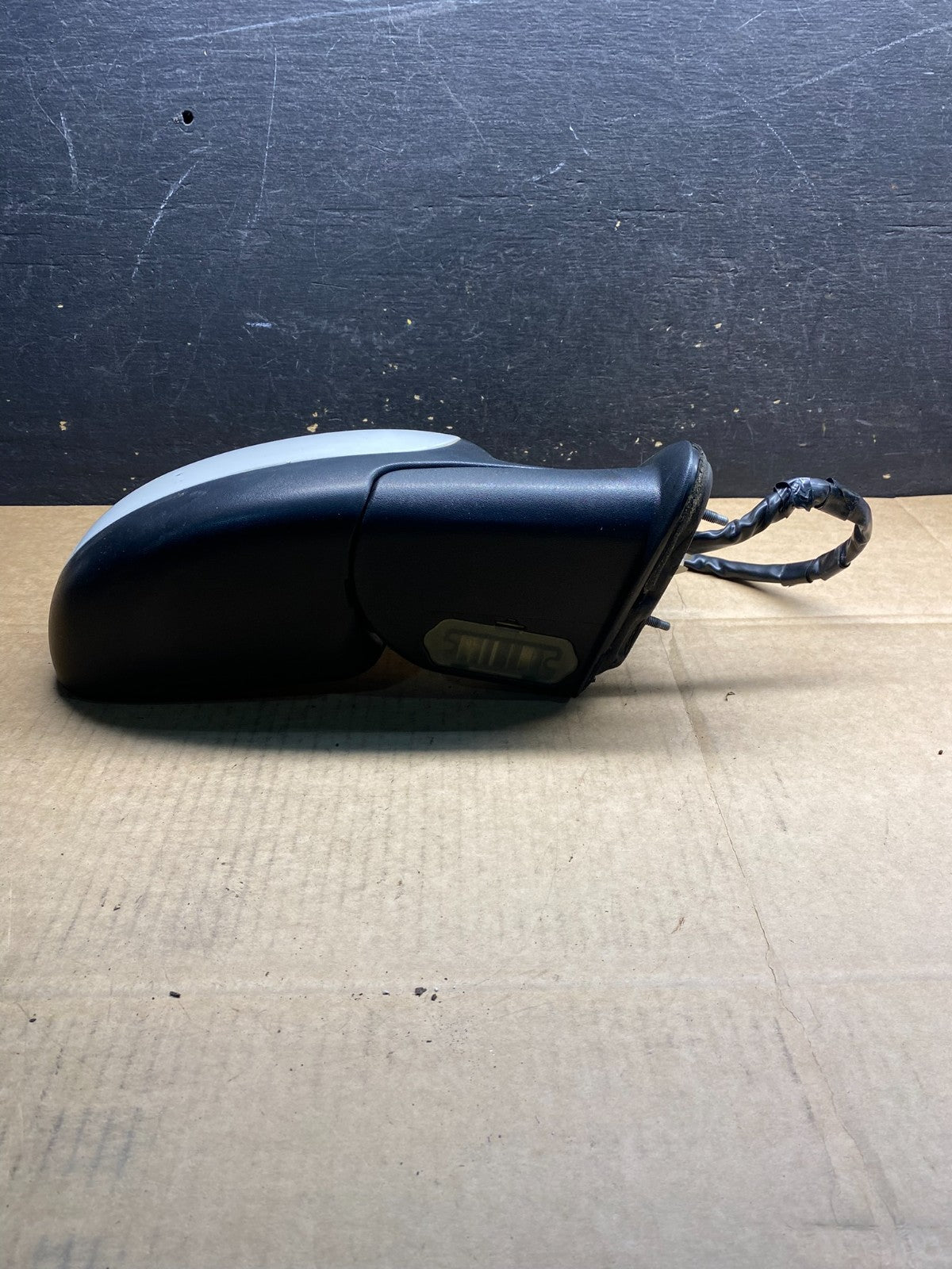 2003 to 2006 Gmc Yukon Right Passenger Turn Signal  View Door Mirror AB3939 MS3