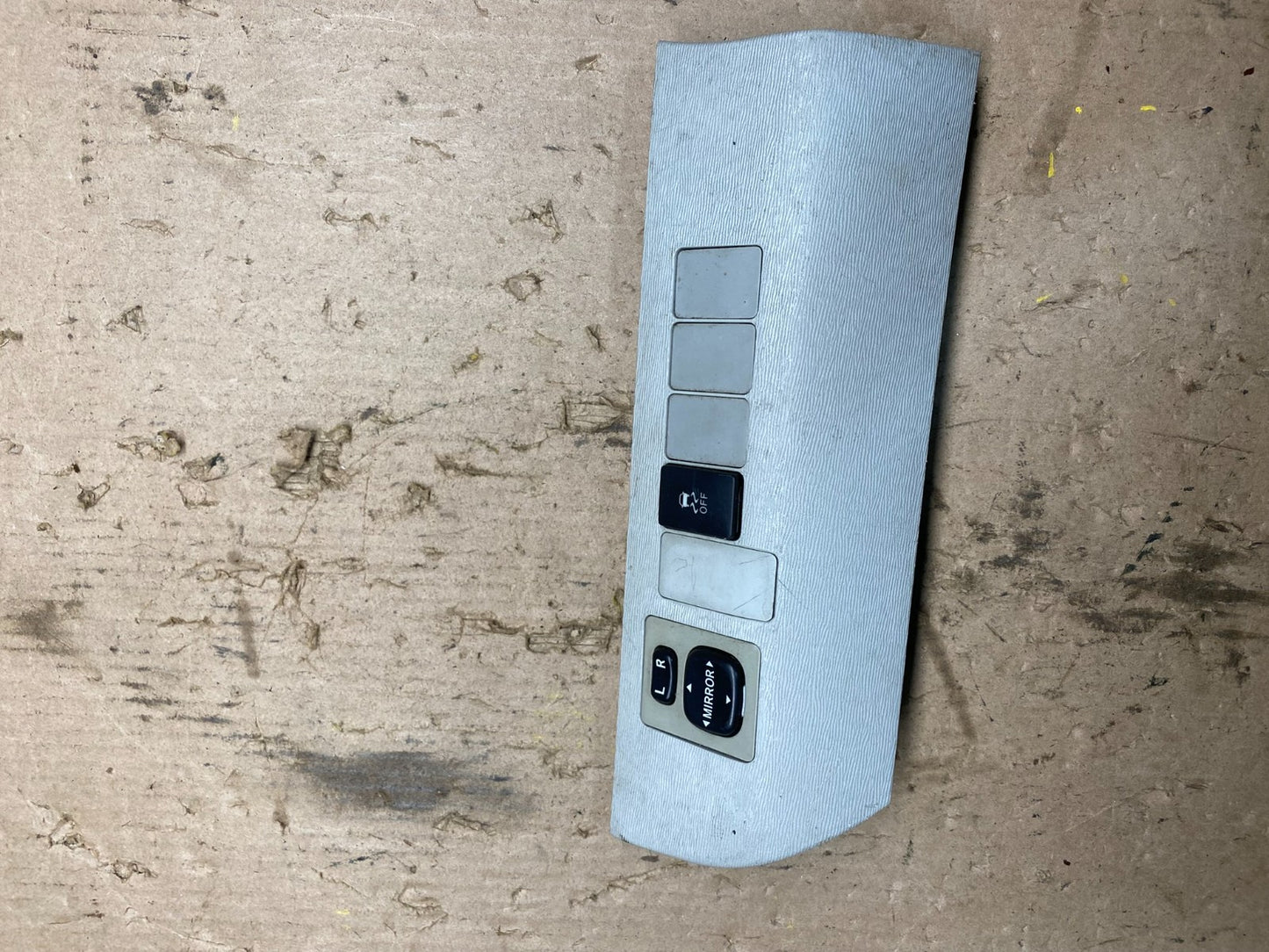 2011 to 2014 Toyota Sienna Upper Left Dash Control Panel Cover Switch Q9404 DG0