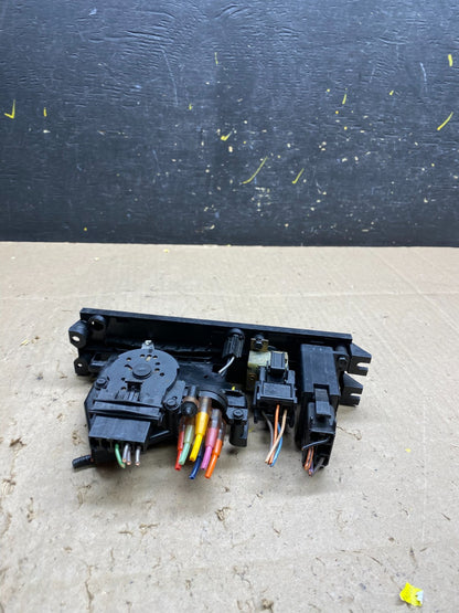 1989 to 1991 Oldsmobile 88 Eighty Eight Climate Controls 16036854 U4839 PS3