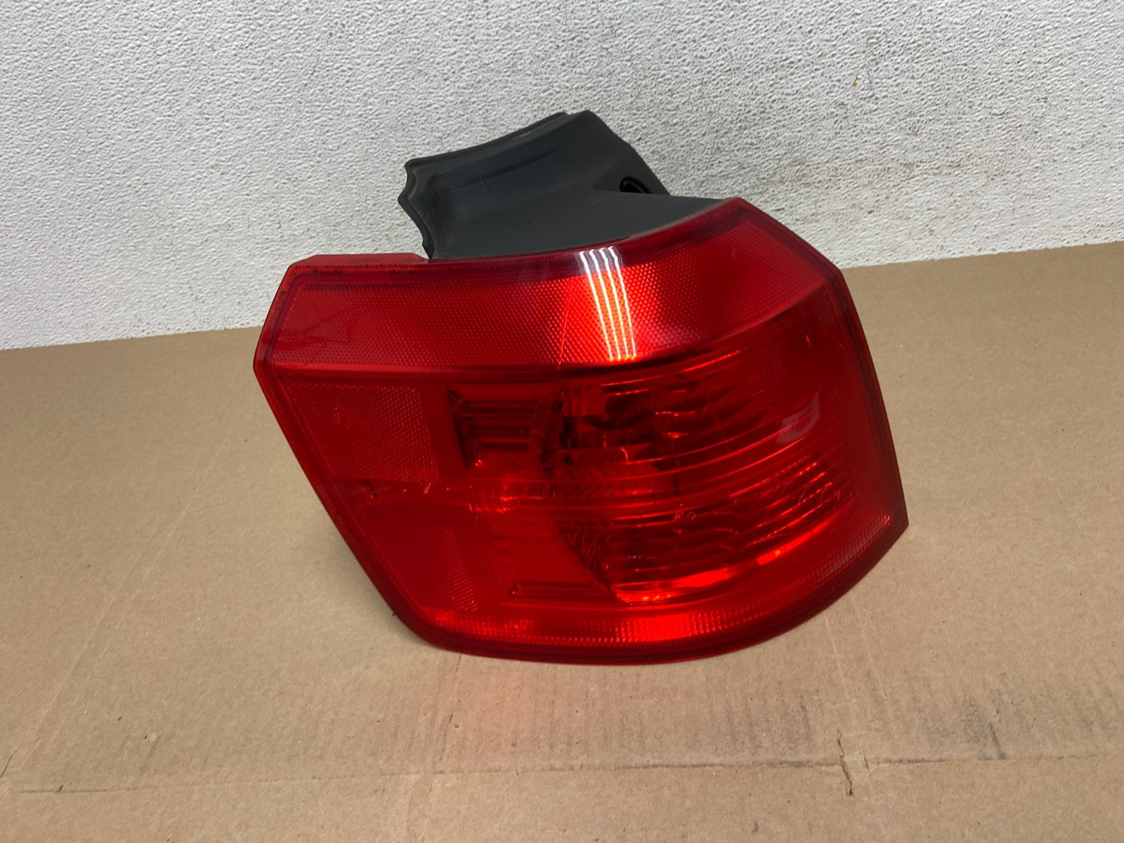 2010 to 2017 GMC Terrain Halogen Tail Light Left Driver Lh Side AE6623 LK0