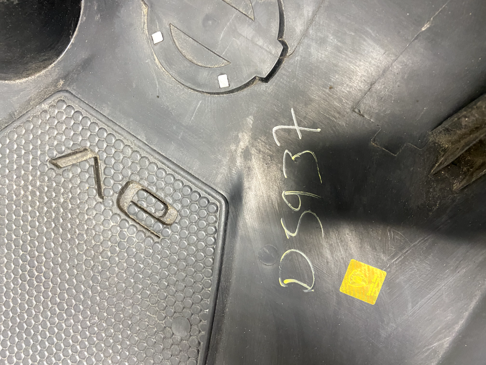 2009 to 2014 Nissan Maxima 3.5L Engine Cover D5937 OEM4