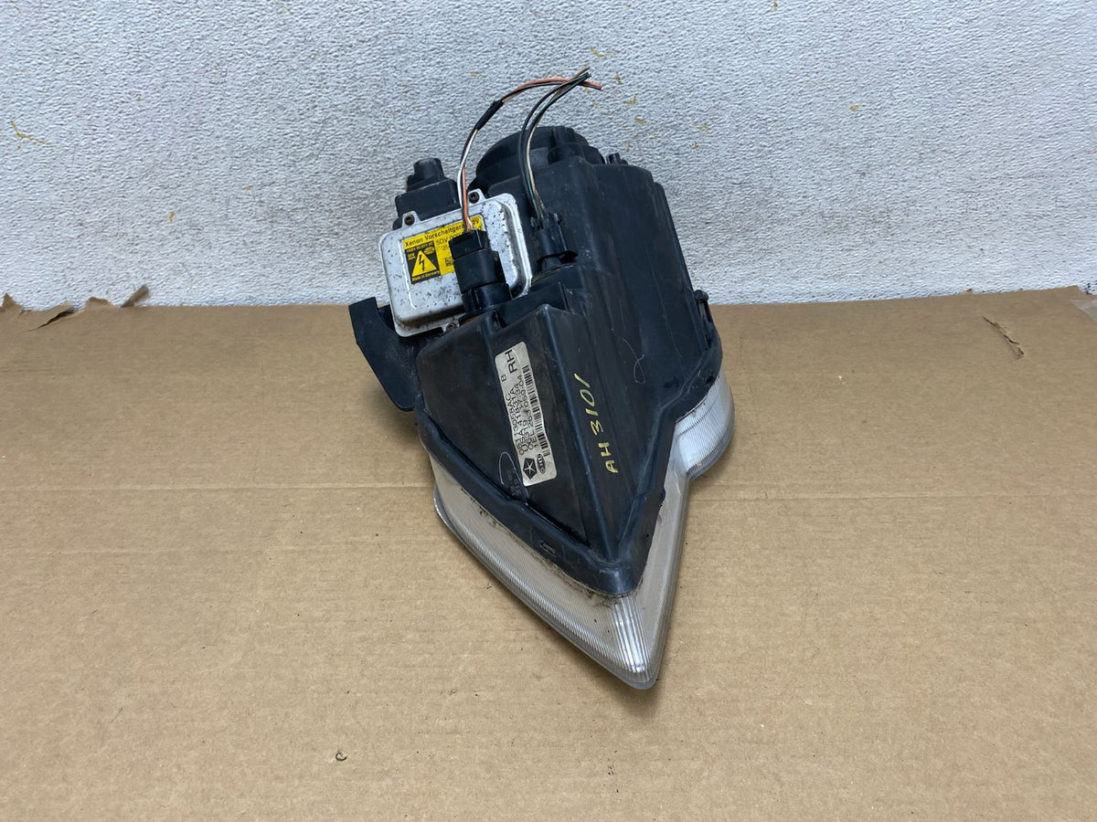 2007 to 2008 Chrysler Pacifica Right Passenger RH Xenon Headlight AH3101 DW7