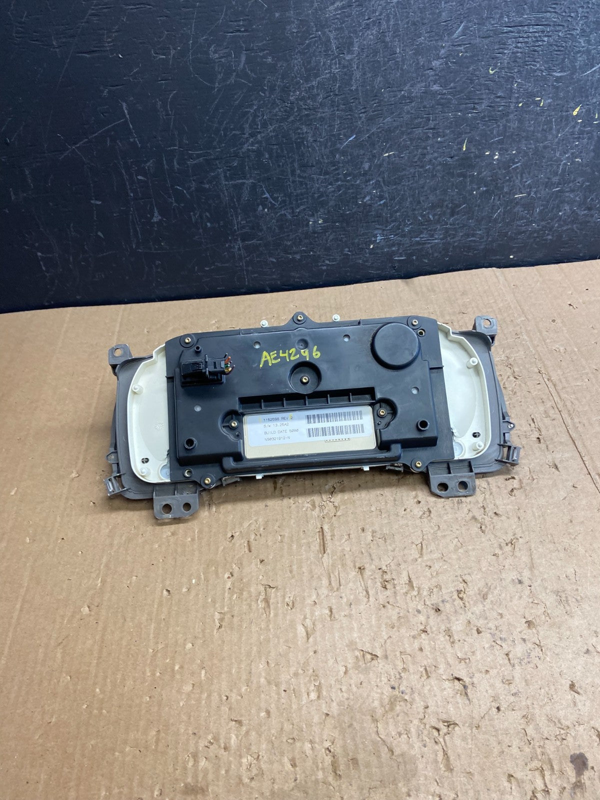 2004 to 2012 Chevrolet Colorado Instrument Cluster Speedometer ae4296 DG5