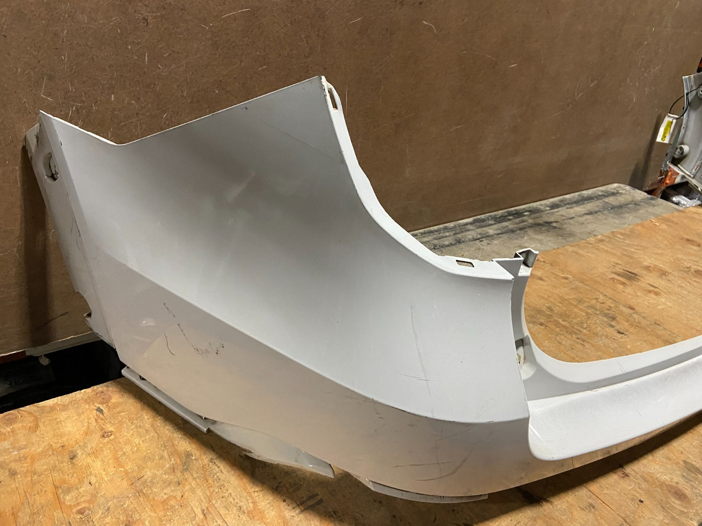 2020 to 2023 Ford Explorer Police Interceptor Rear Upper Bumper Cover X9621 PS1