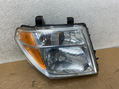 2005 to 2007 Nissan Pathfinder Halogen Headlight Right Passenger AI8186 DW0