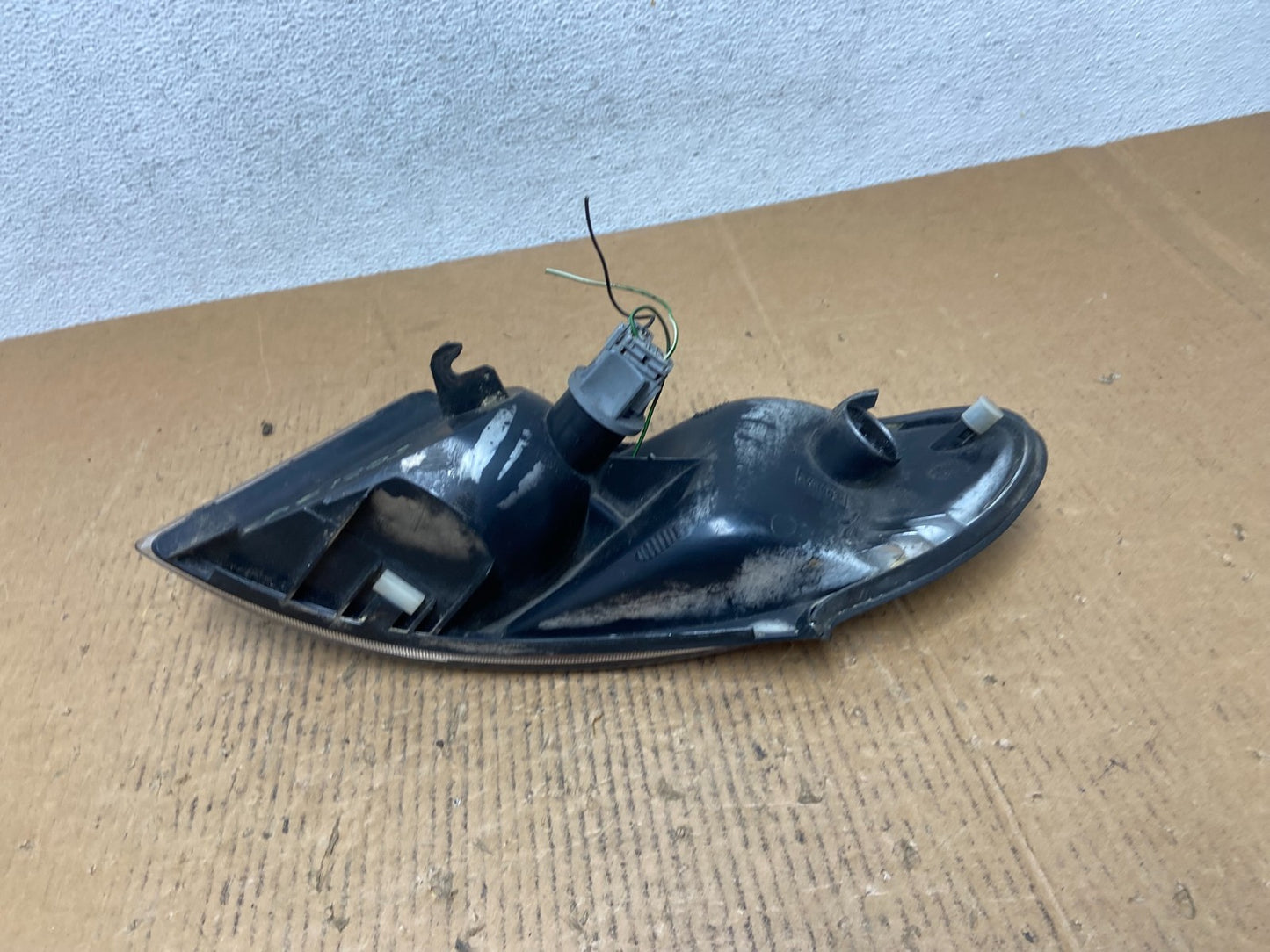 1999 to 2003 Saab 9-3 Front Right Passenger RH Side Turn Signal AE1202 DW7