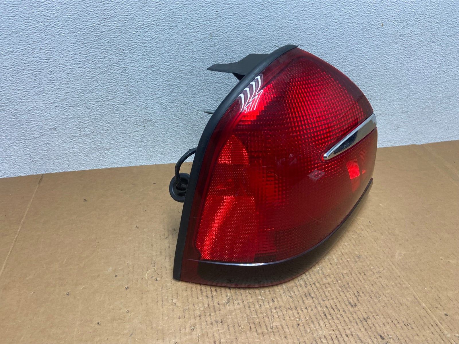 1998 - 2002 Mercury Grand Marquis Left Driver Lh Side Tail Light AE0476 LK2