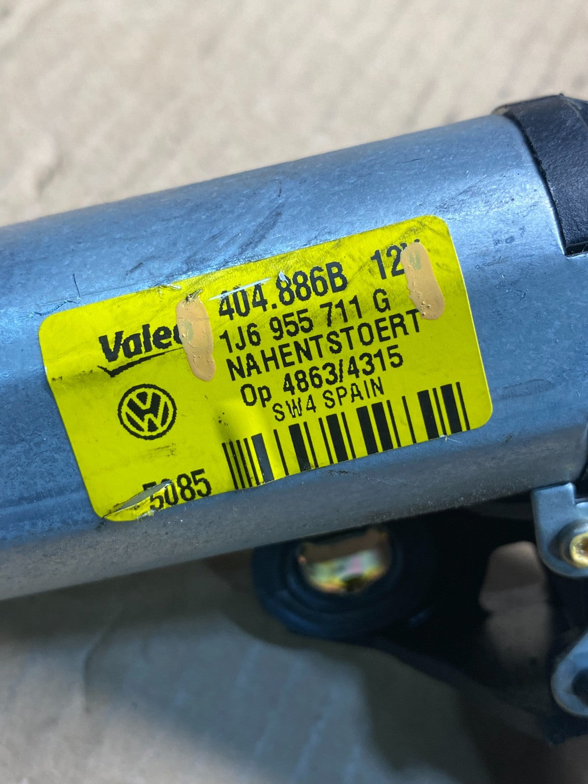 2001 to 2006 Volkswagen Golf Rear Windshield Wiper Motor AD5034 DG6