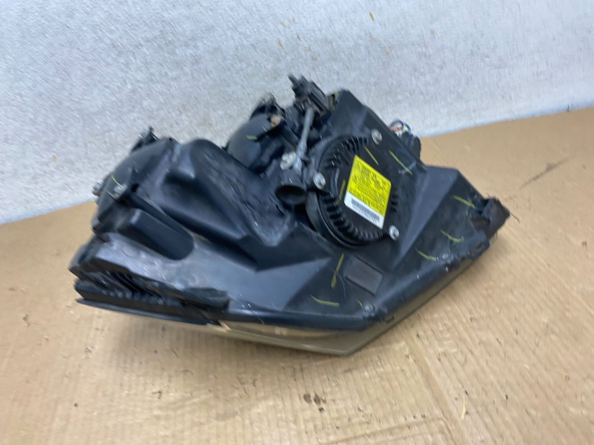 2008 to 2014 Cadillac CTS Right Passegner RH Side Xenon Headlight AI8102 DW9
